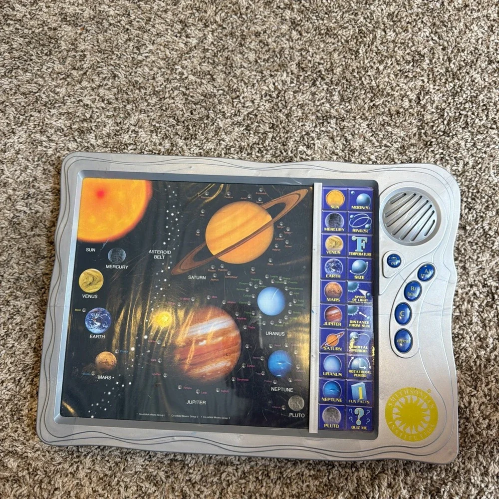 Smithsonian IN. Interactive Solar System: Travel in Space and Learn Vintage 90s